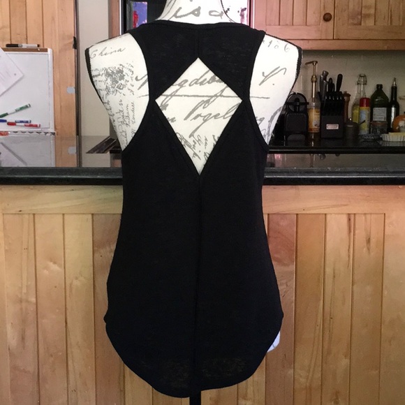 Athleta Back Diamond Cut Out Tank Top. Black. S - Picture 4 of 6